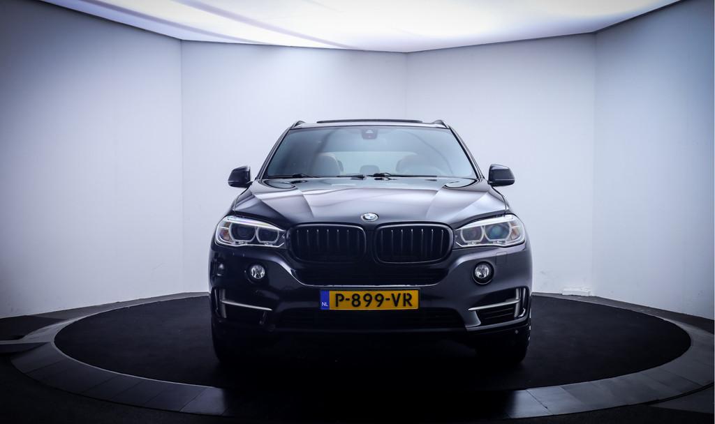 BMW X5 40e iPerf. High Executive PANO | MEMORY | CAMERA | HE, Auto's, BMW, Gebruikt, 4 cilinders, Zwart, Leder
