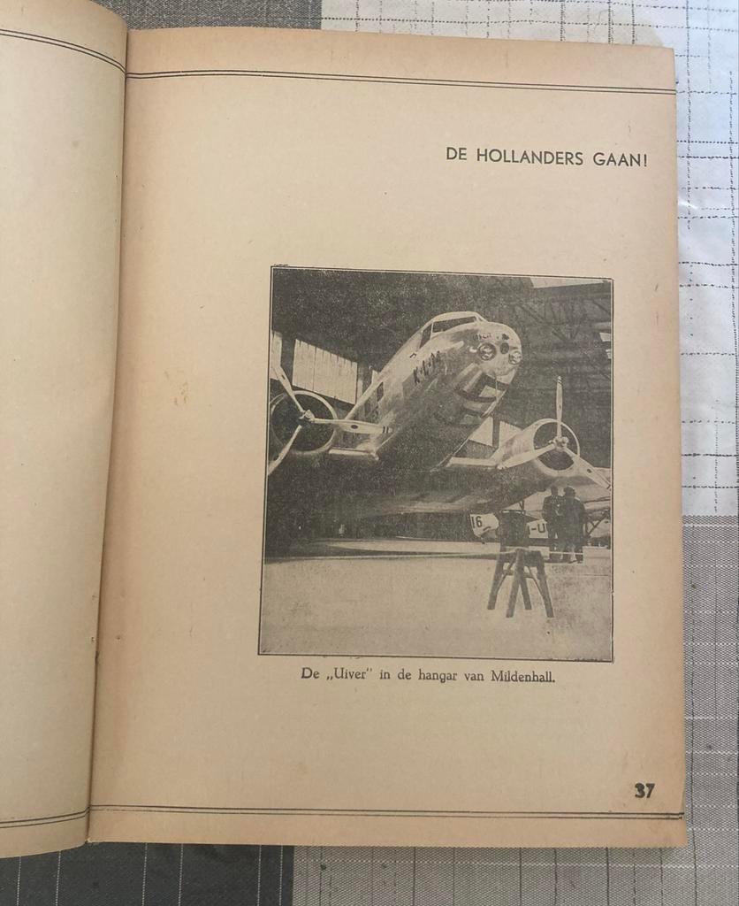 Boek: Met de Uiver naar Melbourne - Zoldervondst, Ophalen of Verzenden, Gelezen, Vliegtuig