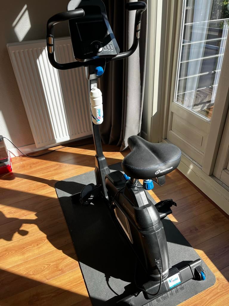 Nautilus U627 hometrainer-zo goed als nieuw, Ophalen, Zo goed als nieuw, Metaal, Benen