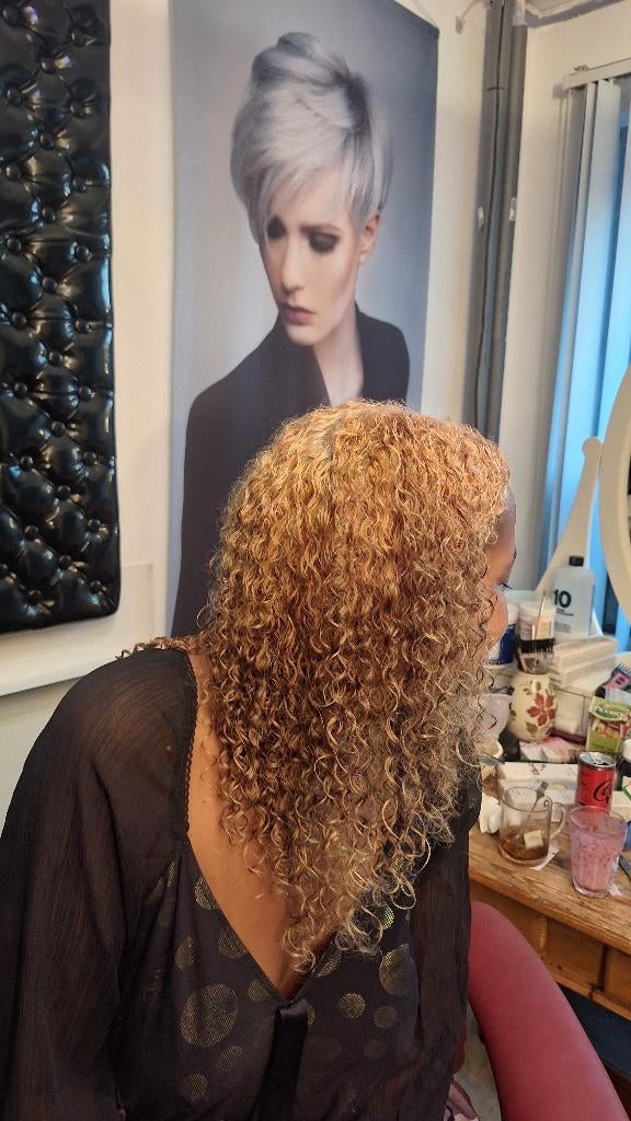 Dames krullenkapper knip je haar met passie en ervaring, Ophalen, Nieuw