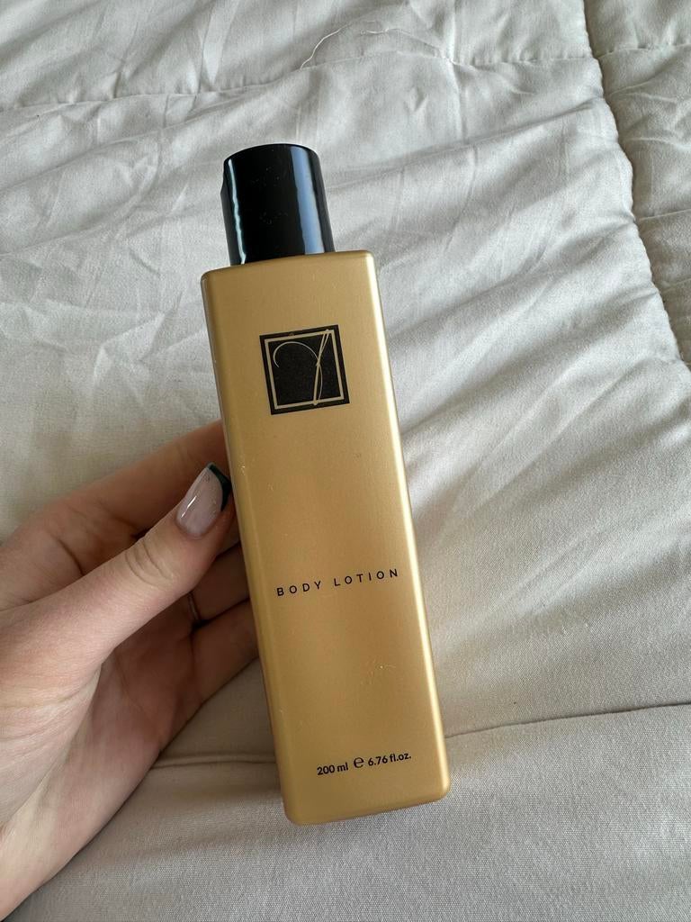 Finnley's bodylotion, nieuw, Ophalen of Verzenden, Nieuw, Bodylotion, Crème of Olie