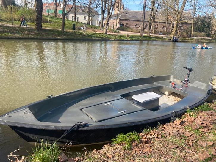 Nieuwe eigenaren gezocht., Watersport en Boten, Bootonderdelen, Gebruikt, Overige typen, Motorboot, Ophalen