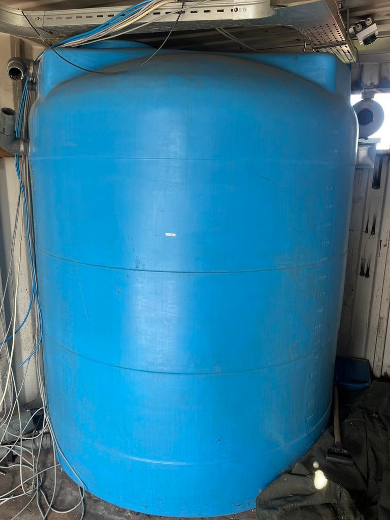 Tank kunststof, Tuin en Terras, Regentonnen, 150 liter of meer, Ophalen, Gebruikt, Kunststof