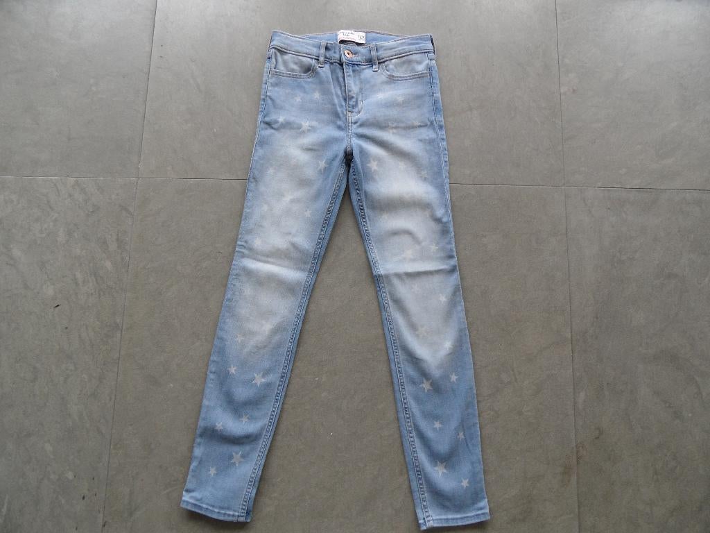 Jeans met sterren van Abercrombie&Fitch, mt 152 meisje, ZGAN, Kinderen en Baby's, Kinderkleding | Maat 152, Broek, Meisje, Abercrombie & Fitch