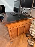 Antiek bureau met lederen inleg, Ophalen