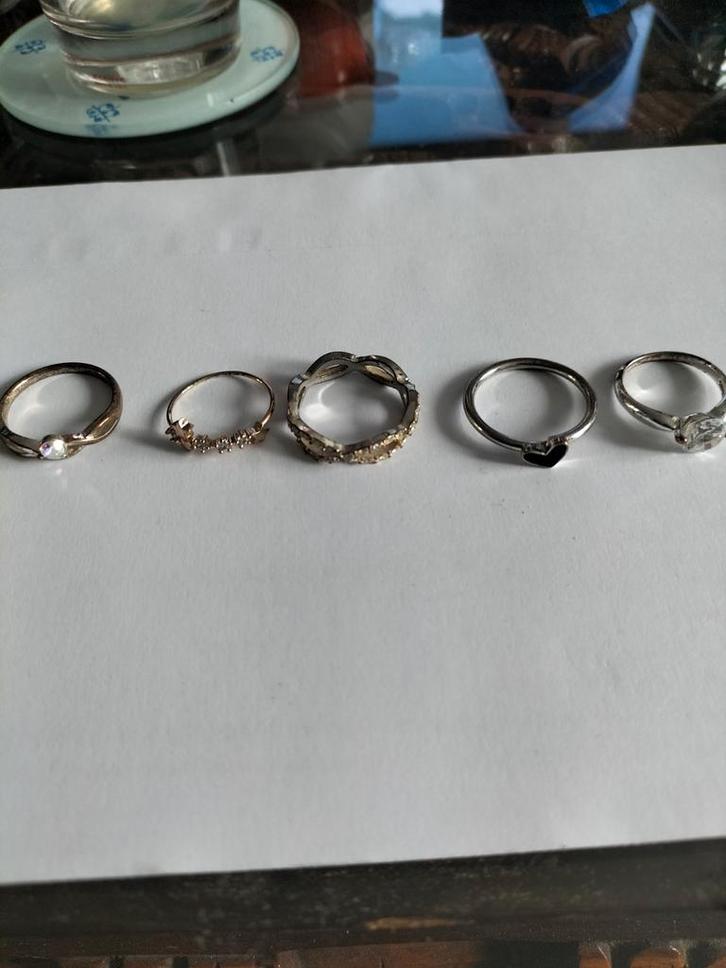 Zilverkleurige Ringen Set, Sieraden, Tassen en Uiterlijk, Ringen, Gebruikt, Dame, Zilver, Zilver, Met edelsteen, Met strass, Ophalen of Verzenden