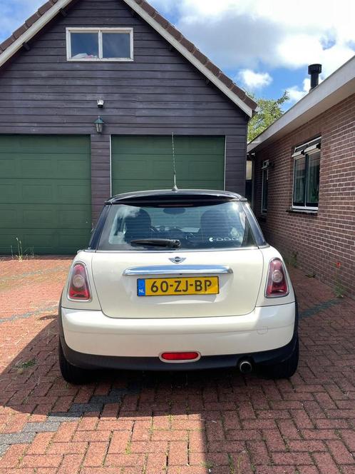 Mini 1.6 16V Cooper 88KW 2008 Wit, Auto's, Mini, Particulier, Cooper, Benzine, B, Hatchback, Handgeschakeld, Origineel Nederlands