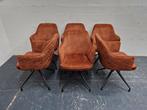 6 armstoelen / eetkamerstoelen in rode stof met draaivoet, Ophalen, Gebruikt, Metaal, /