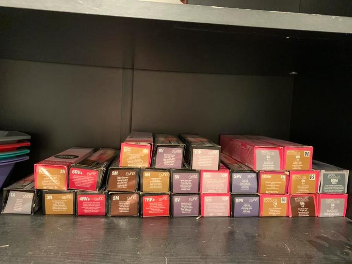 Diverse verfproducten, Matrix & andere merken!, Diensten en Vakmensen, Kappers en Thuiskappers, Verven of Highlights