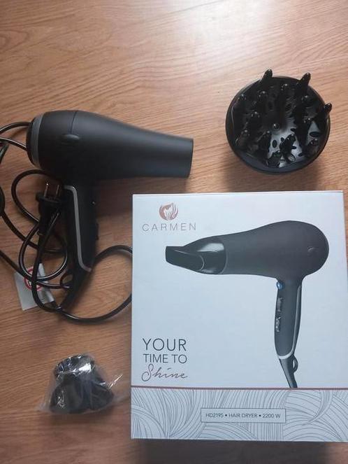 Föhn/hair dryer. Carmen HD2195, 2200W, Witgoed en Apparatuur, Persoonlijke-verzorgingsapparatuur, Nieuw, Haarverzorging, Ophalen of Verzenden