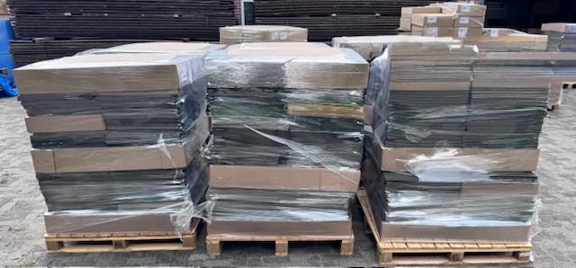 Desso tapijttegels kleurenmix nieuw, Huis en Inrichting, Stoffering | Vloerbedekking, Nieuw, Tapijttegels, Wit, Crème, Beige, Bruin