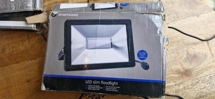 Smartwares LED Slim floodlight led-straler 50W 4000K, Tuin en Terras, Buitenverlichting, Nieuw, Wandlamp, IJzer, 50 tot 250 watt