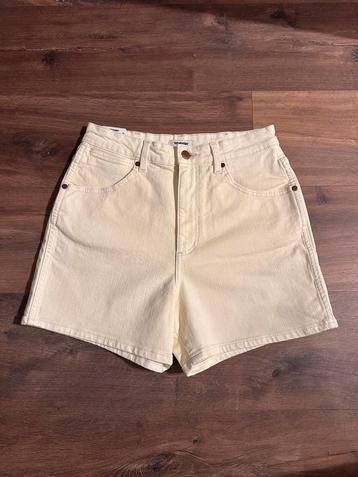 NIEUW! Wrangler short Mom Fit maat 29 beschikbaar voor biedingen