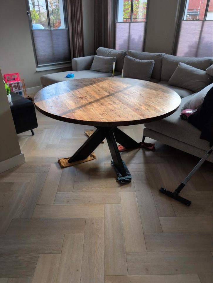 Teak hout Eettafel - 150cm Doorsnede, Huis en Inrichting, Tafels | Eettafels, Zo goed als nieuw, 100 tot 150 cm, 100 tot 150 cm