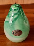 Klein handgemaakt groen glazen vaasje, Antiek en Kunst, Antiek | Glas en Kristal, Ophalen of Verzenden