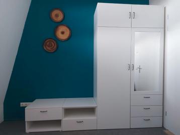 Kledingkast Ikea met spiegel