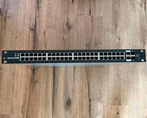 Ubiquiti EdgeSwitch48 750w PoE switch ES-48-750W, Computers en Software, Netwerk switches, Gebruikt, Ophalen of Verzenden