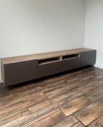 Prachtig besta tv meubel. Walnoot kleur met donkerbruin, Huis en Inrichting, Ophalen of Verzenden, Zo goed als nieuw, 25 tot 50 cm