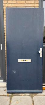 Hardhouten voordeur met slot, Doe-het-zelf en Verbouw, Deuren en Horren, Ophalen, Gebruikt, 80 tot 100 cm, Buitendeur