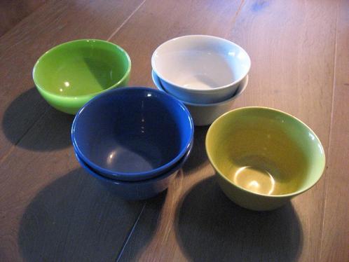 6 diverse gekleurde schaaltjes / kommetjes, Huis en Inrichting, Keuken | Servies, Nieuw, Kom(men), Overige stijlen, Aardewerk