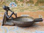Mooi zwaar antiek brons beeldje uit Afrika van man met pijp., Antiek en Kunst, Kunst | Niet-Westerse kunst, Ophalen of Verzenden