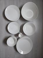 48-delige serviesset + 2 grote serveerschalen - Skyn IKEA, Huis en Inrichting, Keuken | Servies, Ophalen, Zo goed als nieuw, Effen