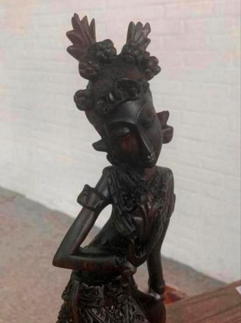 Beeld oud Indonesisch Balinese dansers houtsnijwerk beeld., Verzamelen, Beelden en Beeldjes, Ophalen of Verzenden