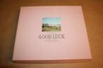 Box Good Luck - Betty en Pierre Vincent - met parfum, Boeken, Literatuur, Nieuw, Ophalen of Verzenden