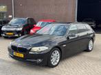 BMW 5-serie Touring 520i High Executive Xenon | HUD | Navi |, Automaat, Euro 5, Gebruikt, Zwart