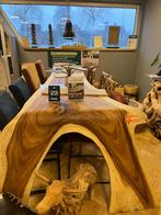 Magazijnopruiming bij Treetop Tables suar boomstamtafels, Ophalen, Landelijk boomstam natuurlijk industrieel, Vijf personen of meer