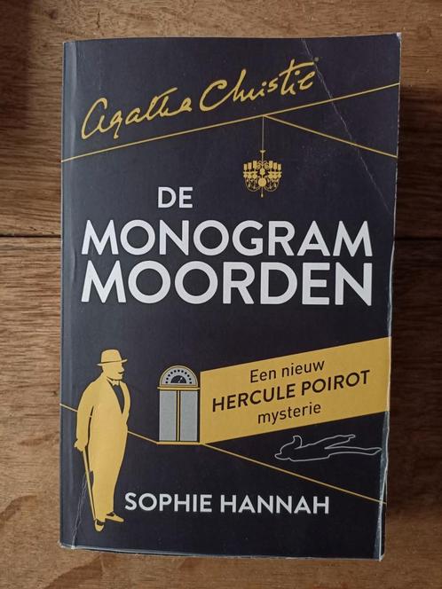 Boek De monogram moorden - Sophie Hannah, Boeken, Detectives, Gelezen, Ophalen of Verzenden