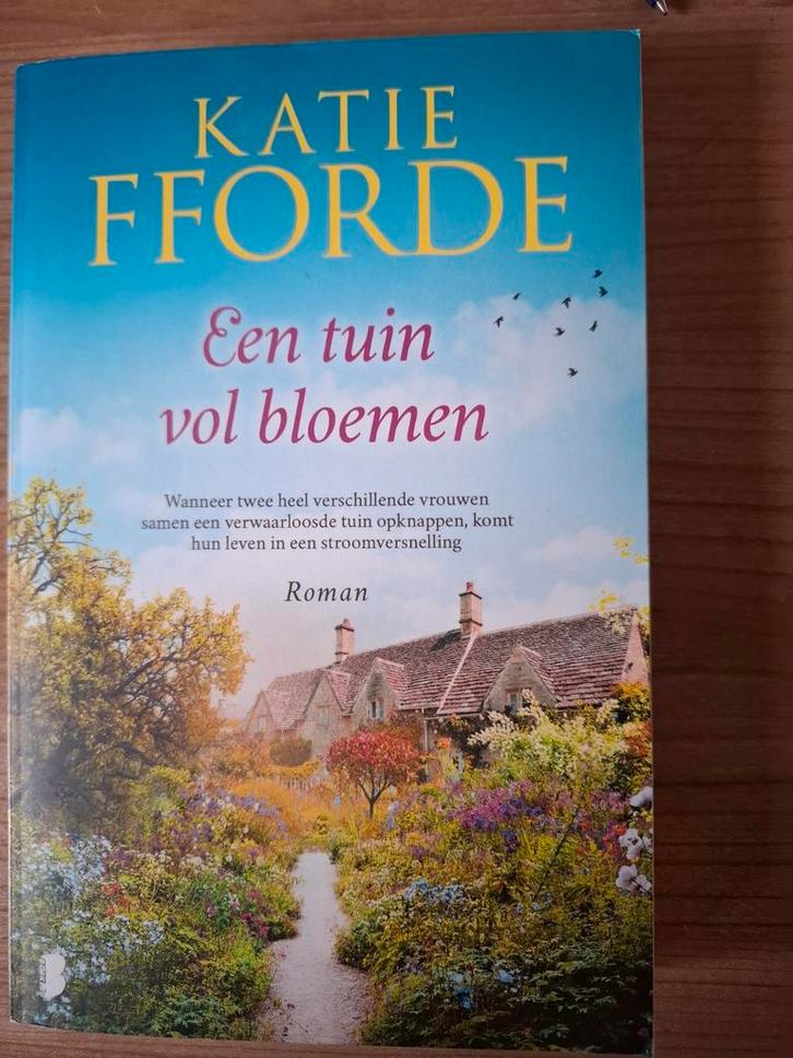Een tuin vol bloemen - Katie Fforde, Boeken, Romans, Zo goed als nieuw, Ophalen of Verzenden