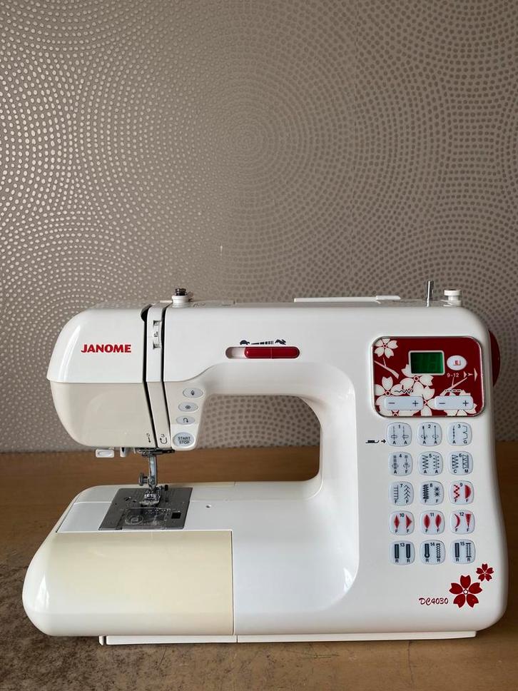 NAAIMACHINE JANOME DC4030, Hobby en Vrije tijd, Naaimachines en Toebehoren, Gebruikt, Naaimachine, Janome, Ophalen of Verzenden