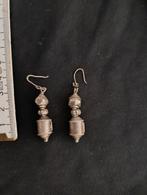 Antieke oosterse zilveren oorbellen komen uit boedelruiming, Sieraden, Tassen en Uiterlijk, Ophalen of Verzenden, Zilver, Oorbellen