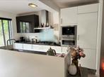 Keuken compleet met kookeiland: wit hoogglans, Huis en Inrichting, Met kookeiland, Kunststof, Wit, Zo goed als nieuw