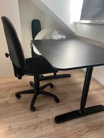 Kantoortafel met stoel