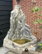 Rotsvijver met pomp, Ophalen, Gebruikt, Kunststof, Waterval