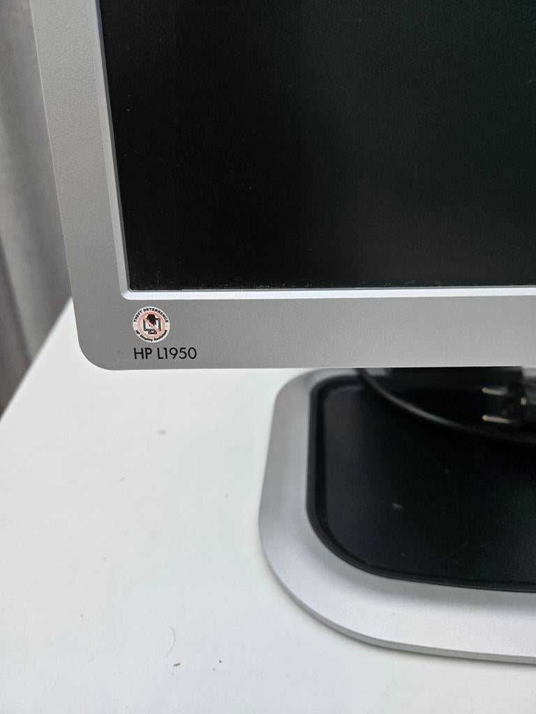 HP L1950,  LCD-monitor 19", Computers en Software, Monitoren, Ophalen, Overige resoluties, 61 t/m 100 Hz, Overige typen