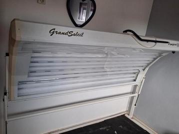 Gratis zonnebank beschikbaar voor biedingen