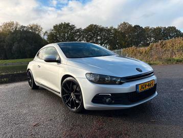 Volkswagen Scirocco 2.0 TSI Automaat 2012 Grijs! beschikbaar voor biedingen