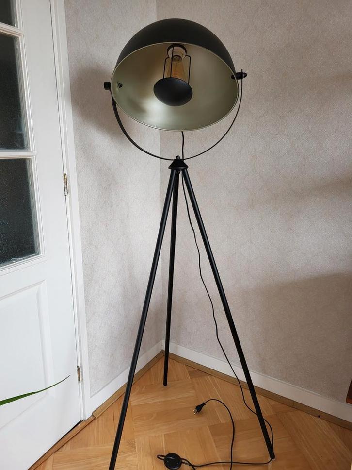 Stijlvolle Staande Lamp, Huis en Inrichting, Lampen | Vloerlampen, Zo goed als nieuw, 150 tot 200 cm, Metaal, Ophalen