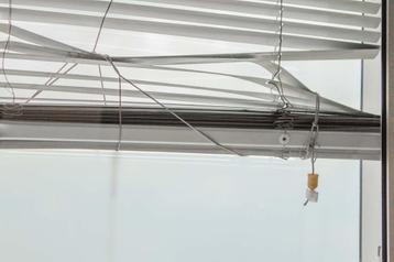 Binnenzonwering & horren reparaties beschikbaar voor biedingen