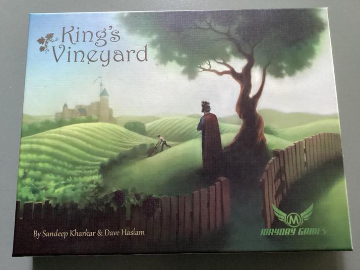 King's Vineyard - Gezelschapsspel - 2-4 spelers vanaf 8 jr, Hobby en Vrije tijd, Gezelschapsspellen | Kaartspellen, Zo goed als nieuw