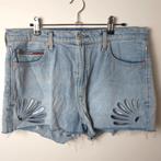 Tommy Jeans short 31 bloemen korte denim, Overige kleuren, Verzenden, Zo goed als nieuw, W30 - W32 (confectie 38/40)