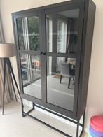 Vitrinekast, Huis en Inrichting, Kasten | Vitrinekasten, Ophalen, Met deur(en), Zo goed als nieuw, 150 tot 200 cm
