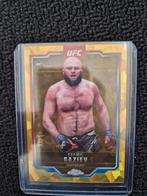 Topps Chrome UFC Shamil Gaziev Gold / 50 RC Rookie, Ophalen of Verzenden, Nieuw, Overige sporten, Spelerskaart