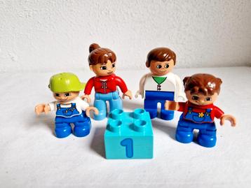 Duplo poppetjes 8 verschillende gezinnen beschikbaar voor biedingen