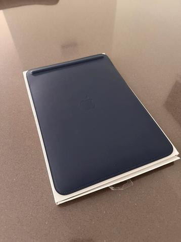 Apple Leather Sleeve | Kleur: Blauw | Nieuw beschikbaar voor biedingen
