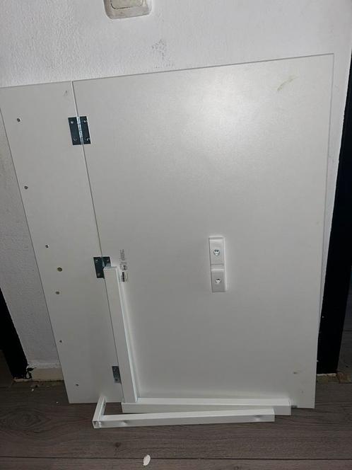 Inklapbare bureau IKEA, Huis en Inrichting, Bureaus, Zo goed als nieuw, Ophalen