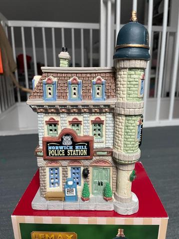 Lemax Norwich Hill Police Station beschikbaar voor biedingen